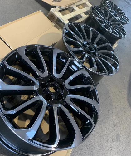 GENUINE LAND ROVER VOGUE L405 TURBINES 22 INCH ALLOY WHEELS DIAMIND CUT SHADOW